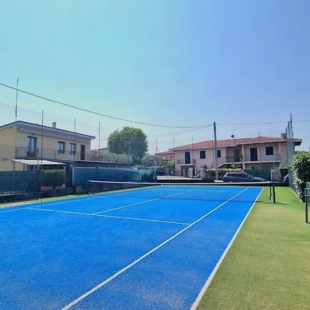Volta游泳池和海滩公寓 *
