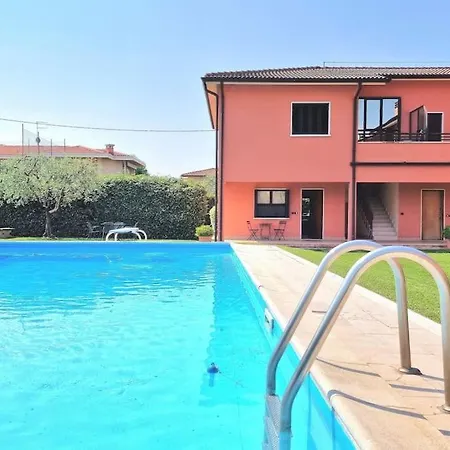Volta Pool&beach